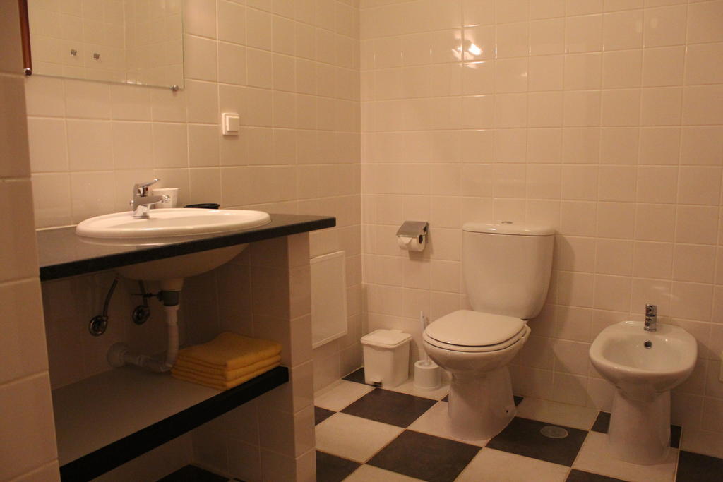 Filhas Do Mar Apartments Salema Room photo