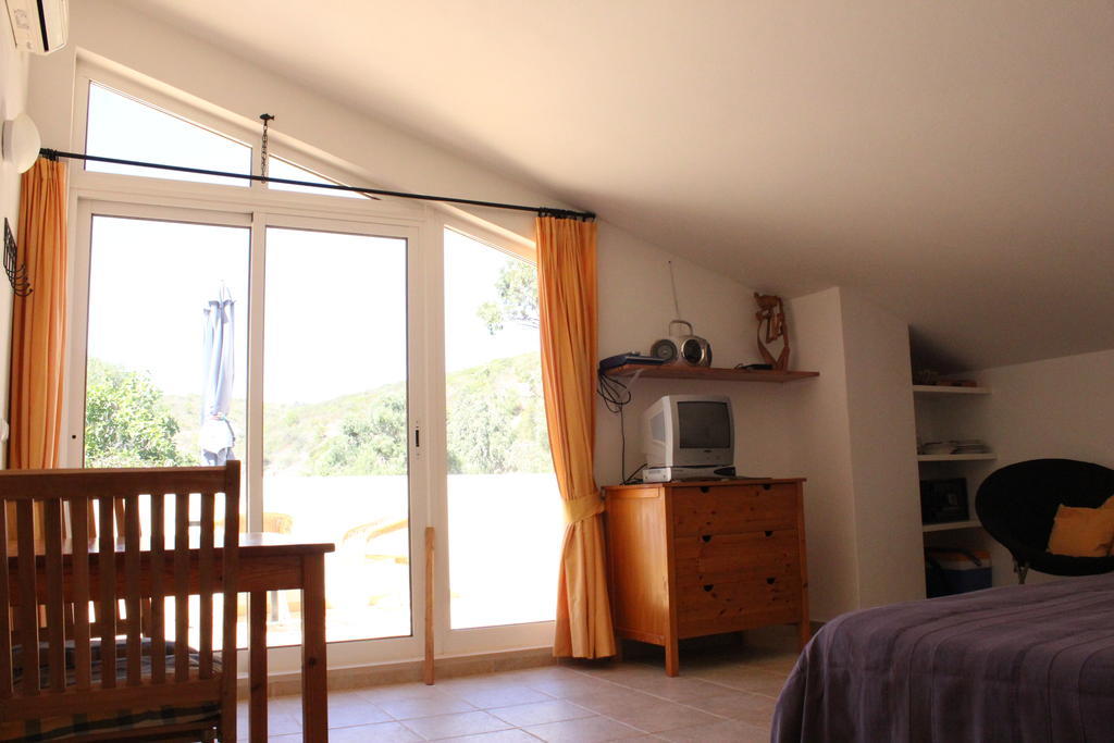 Filhas Do Mar Apartments Salema Room photo