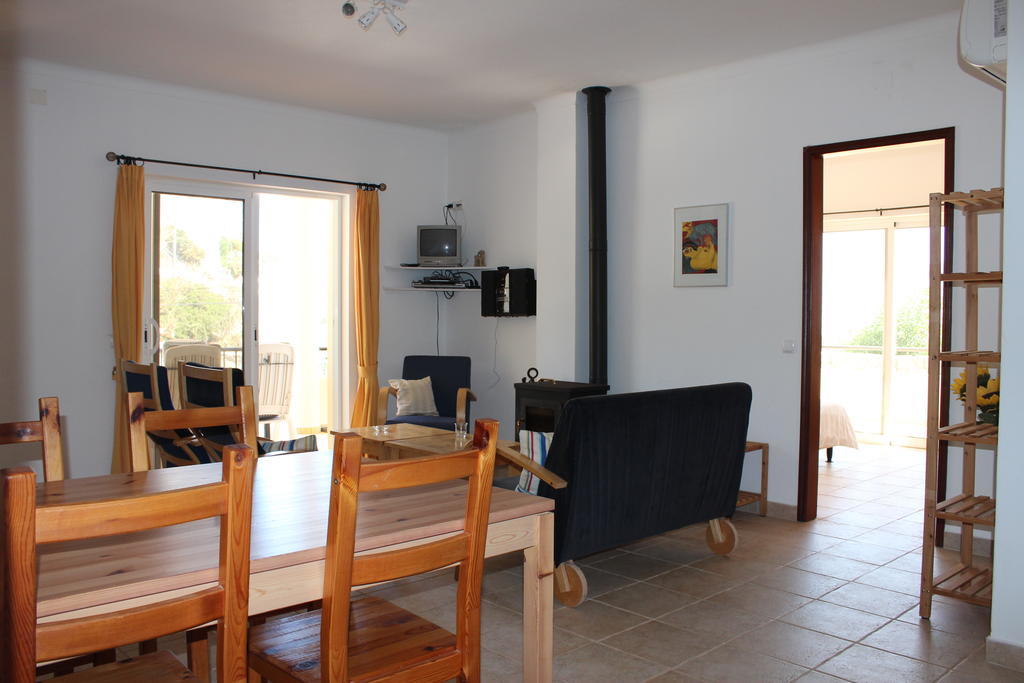 Filhas Do Mar Apartments Salema Room photo
